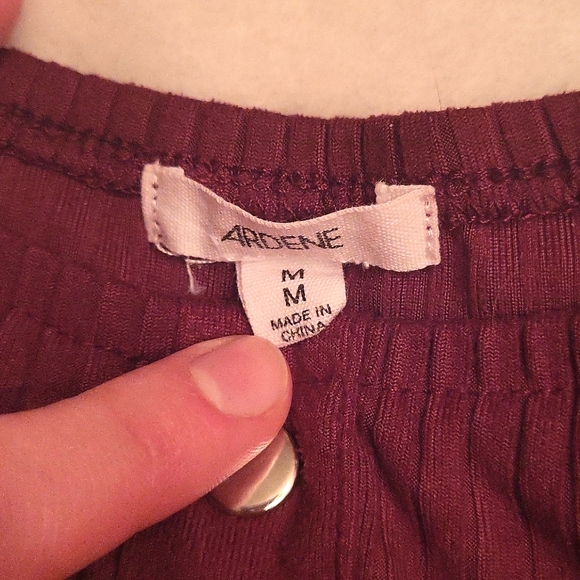 Ardene Off-the-shoulder maroon top size M - Picture 2 of 3
